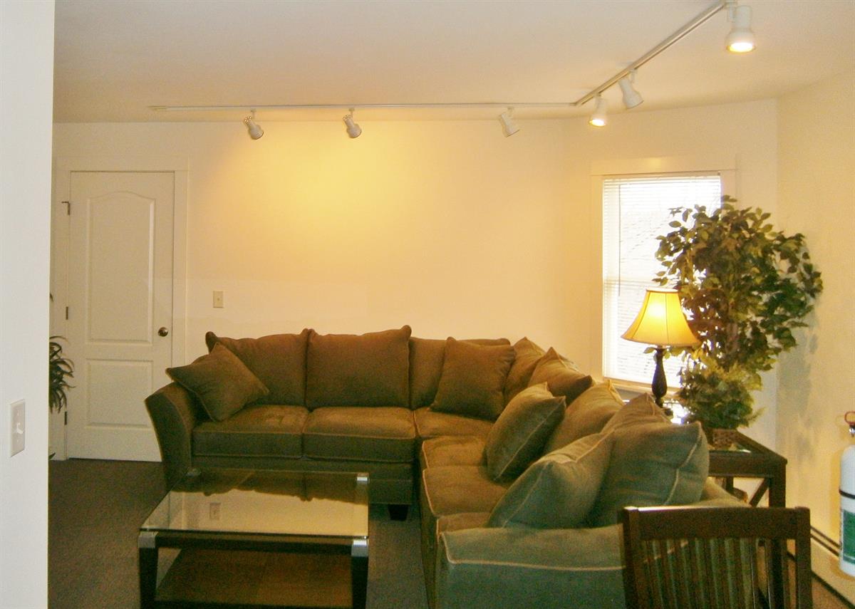 cornell off campus housing 103 Highland Place, #4