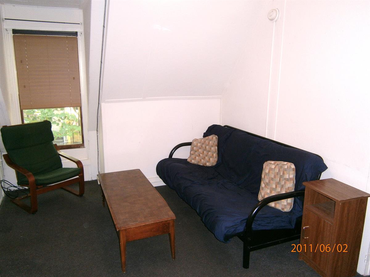 cornell off campus housing 105 Dewitt Place, #8