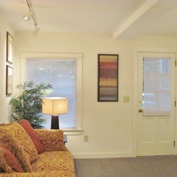 Student apartments for rent in Ithaca 102 Highland Place