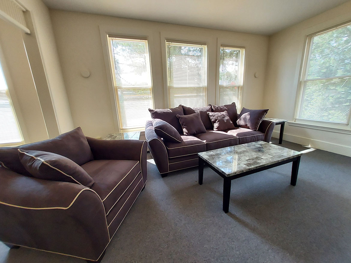 307 Stewart ave, Unit 6